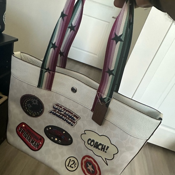 💥Marvel Jes Tote In Signature Canvas With Wristlet Wallet by COACH 🐎 NEW YORK - Picture 5 of 8